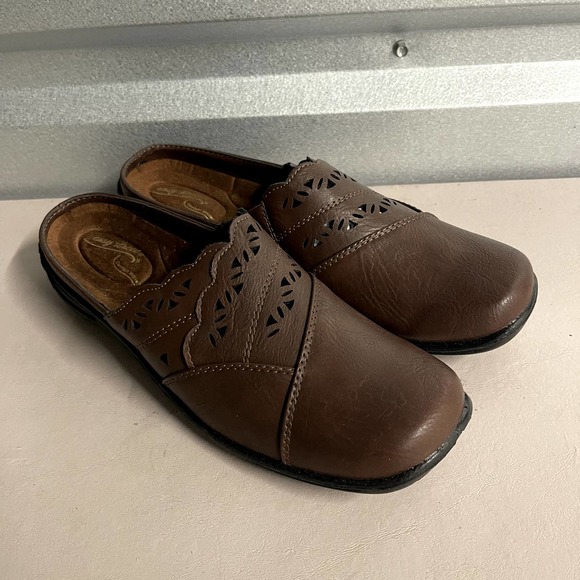 Easy Street Women's Tan Forever Mules Slip On Comfort Clogs - Size 8.5 - Picture 4 of 7